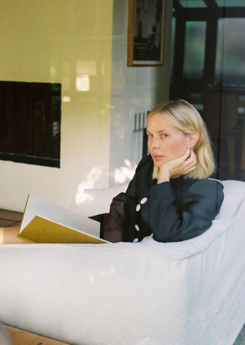 Behind the book / Kate Parfet