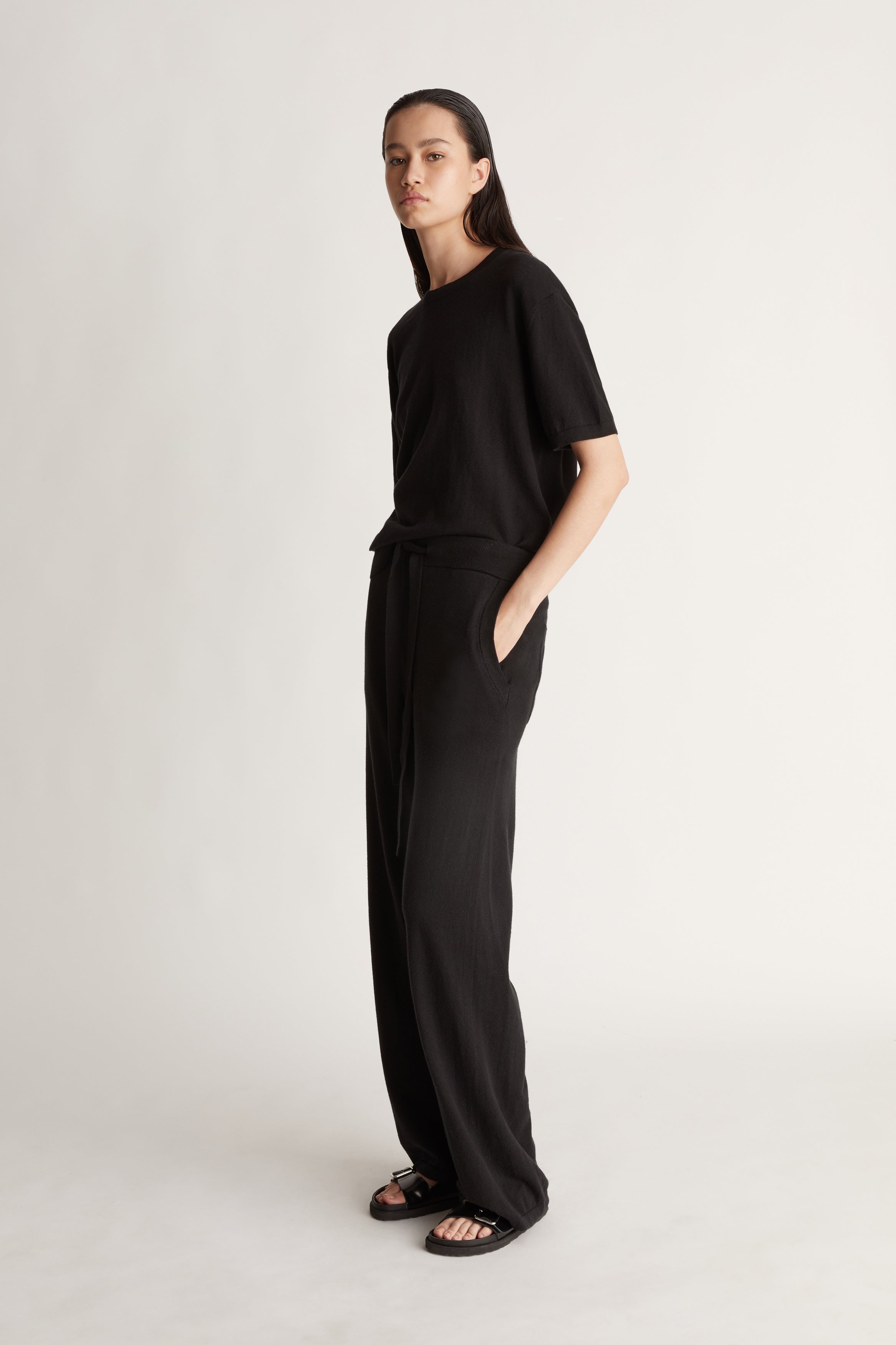 Cotton Cashmere Wide Leg Pant in Black