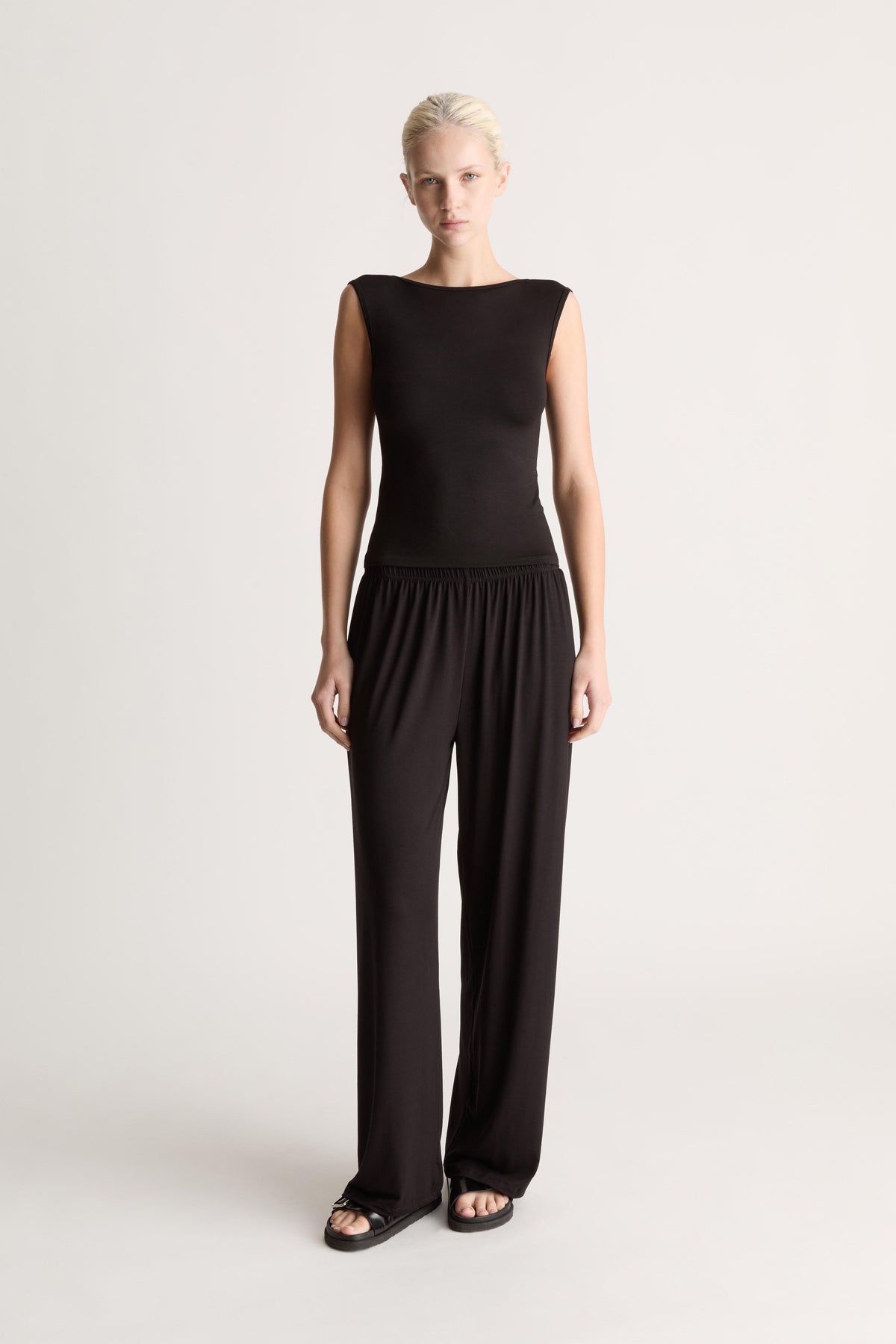 Recline Bateau Sleeveless Tank in Black