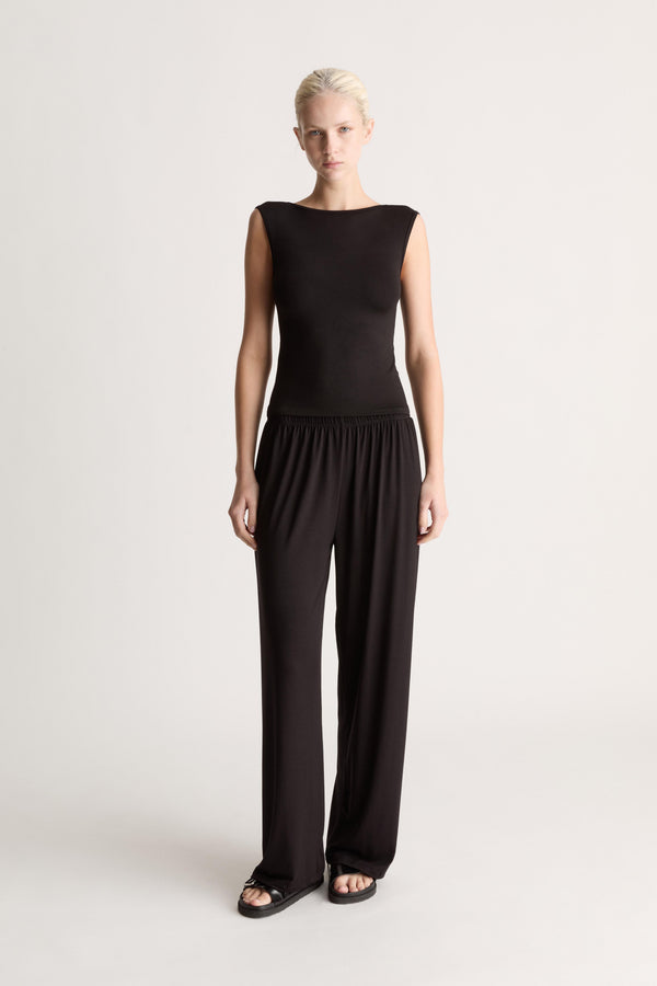 Recline Bateau Sleeveless Tank in Black