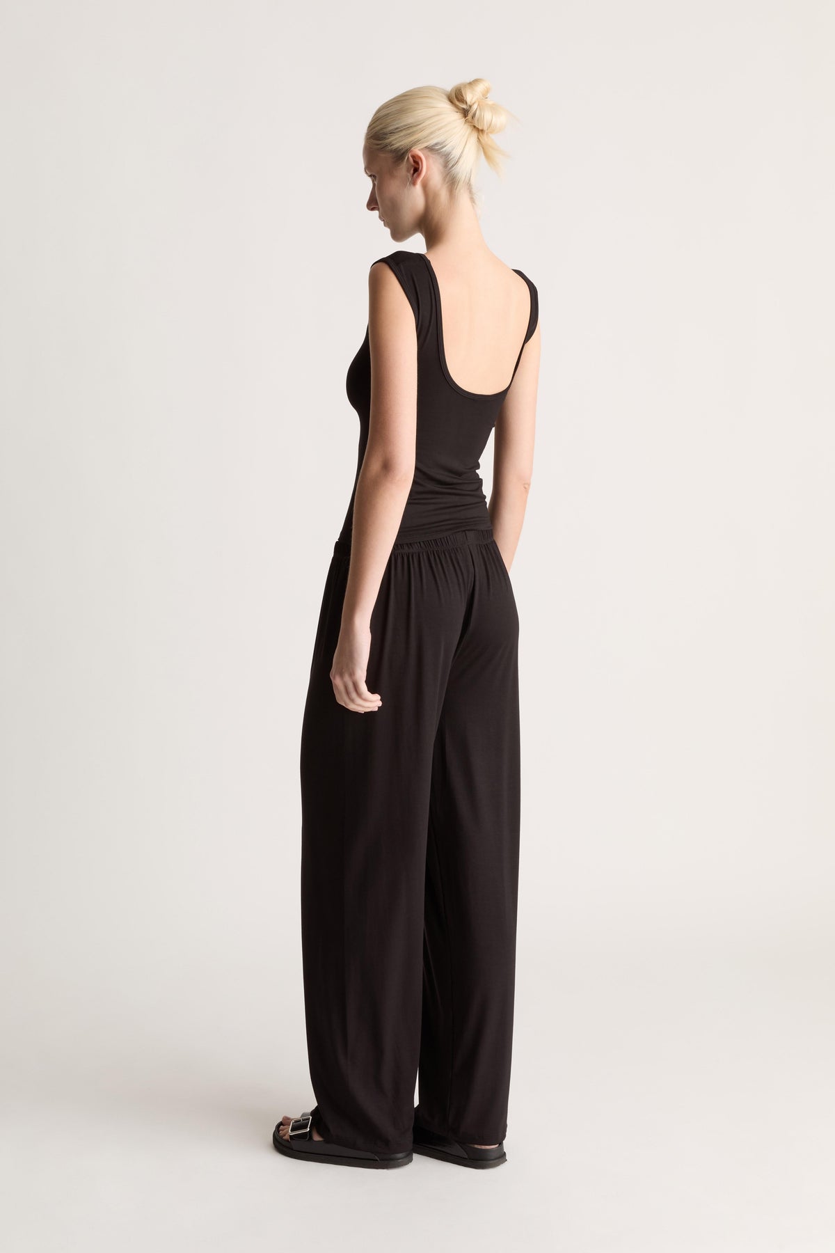 Recline Bateau Sleeveless Tank in Black