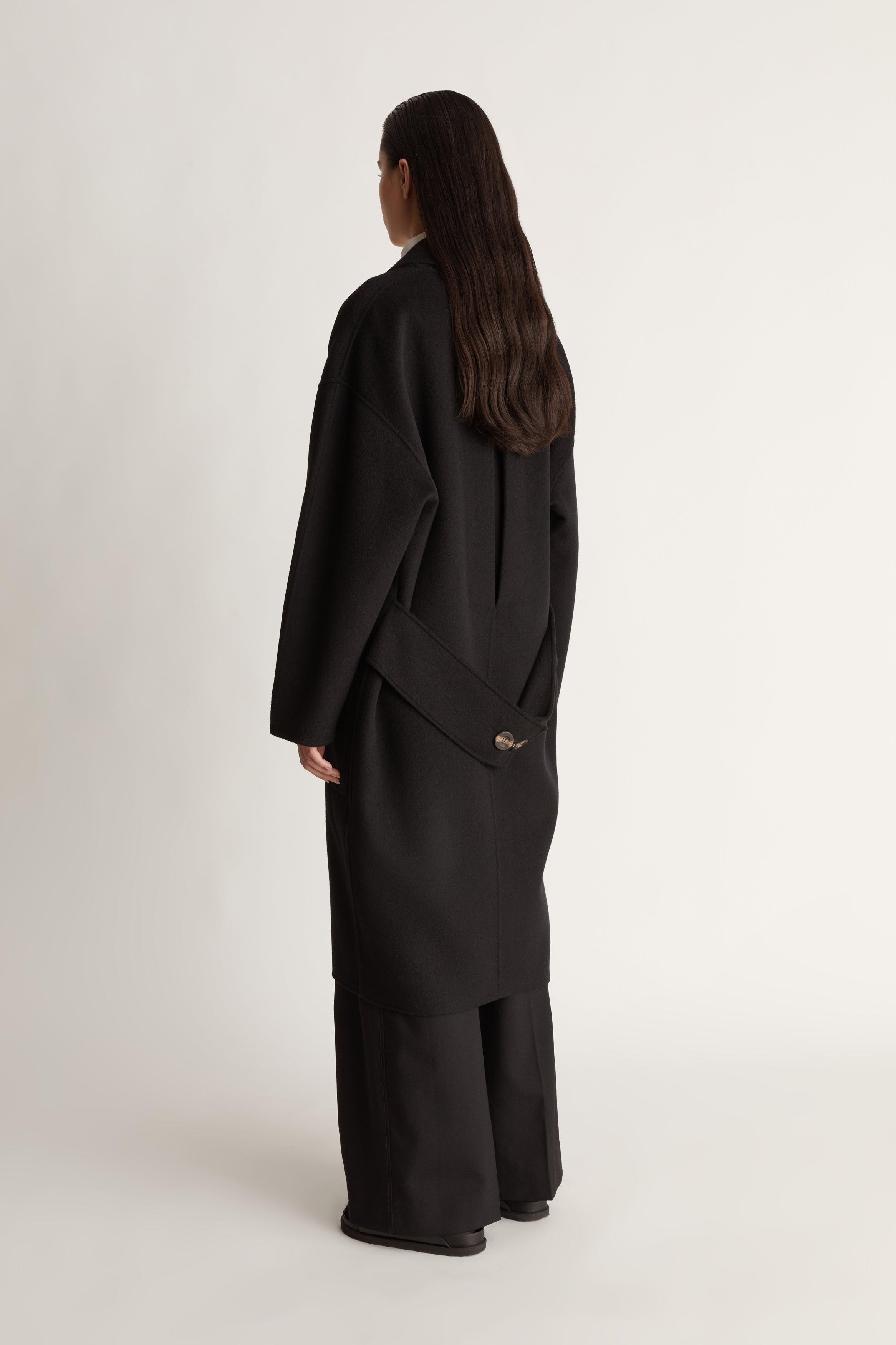 Florentine Cashmere Cocoon Coat Wool and Cashmere Black