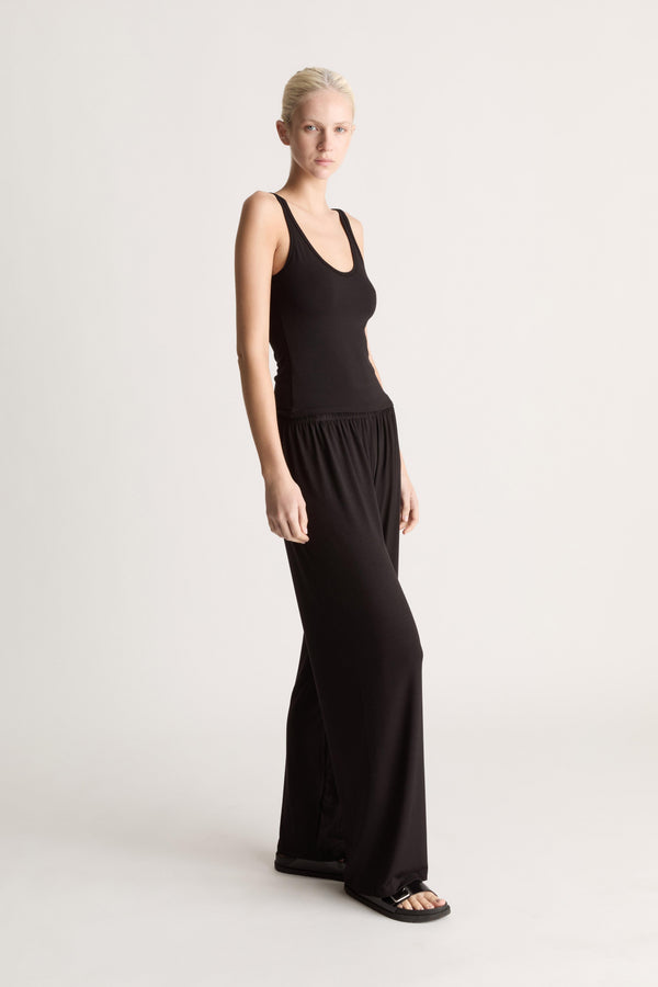 Recline Tank in Black
