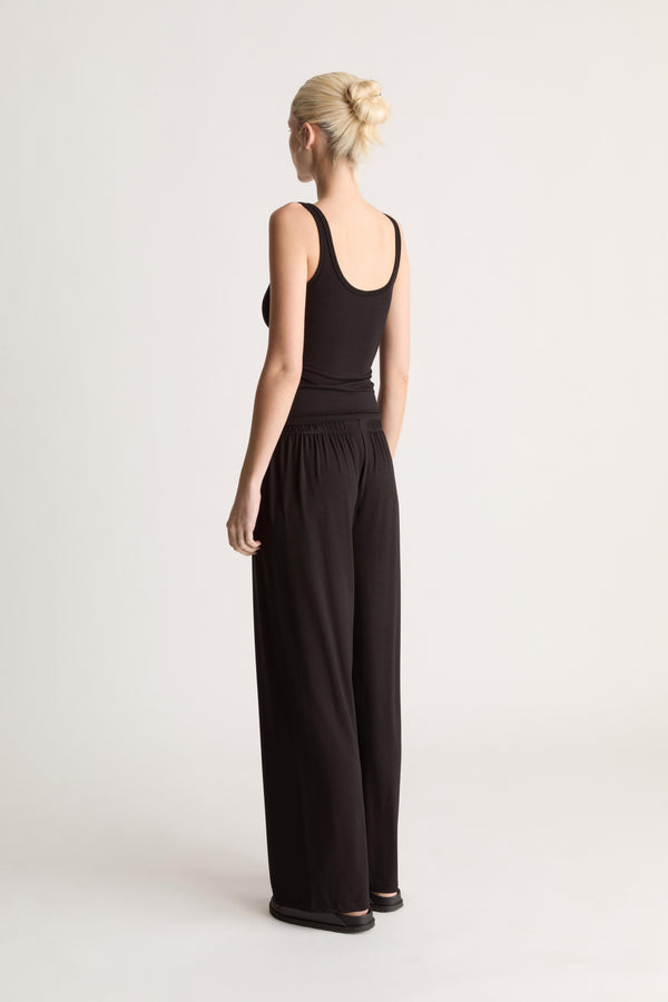 Recline Tank in Black