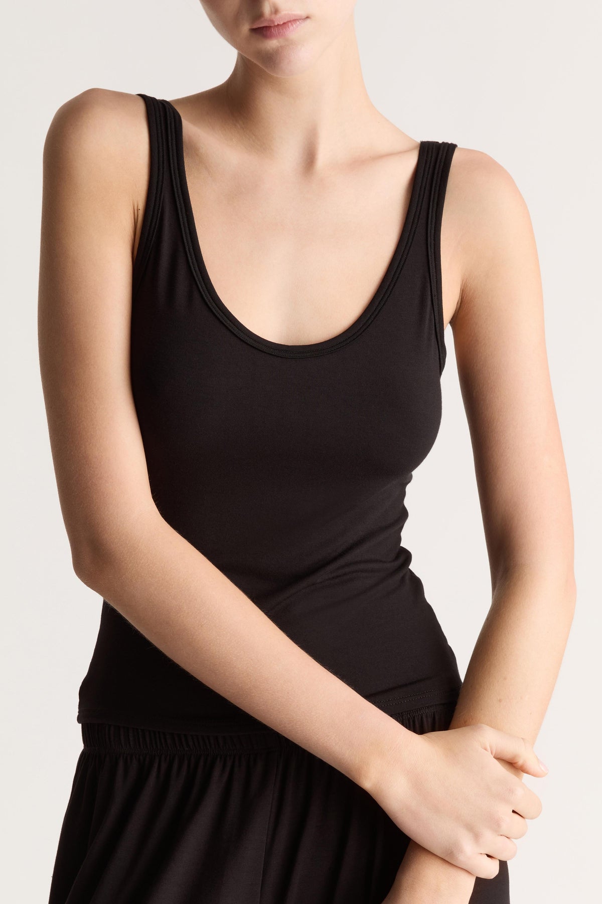 Recline Tank in Black