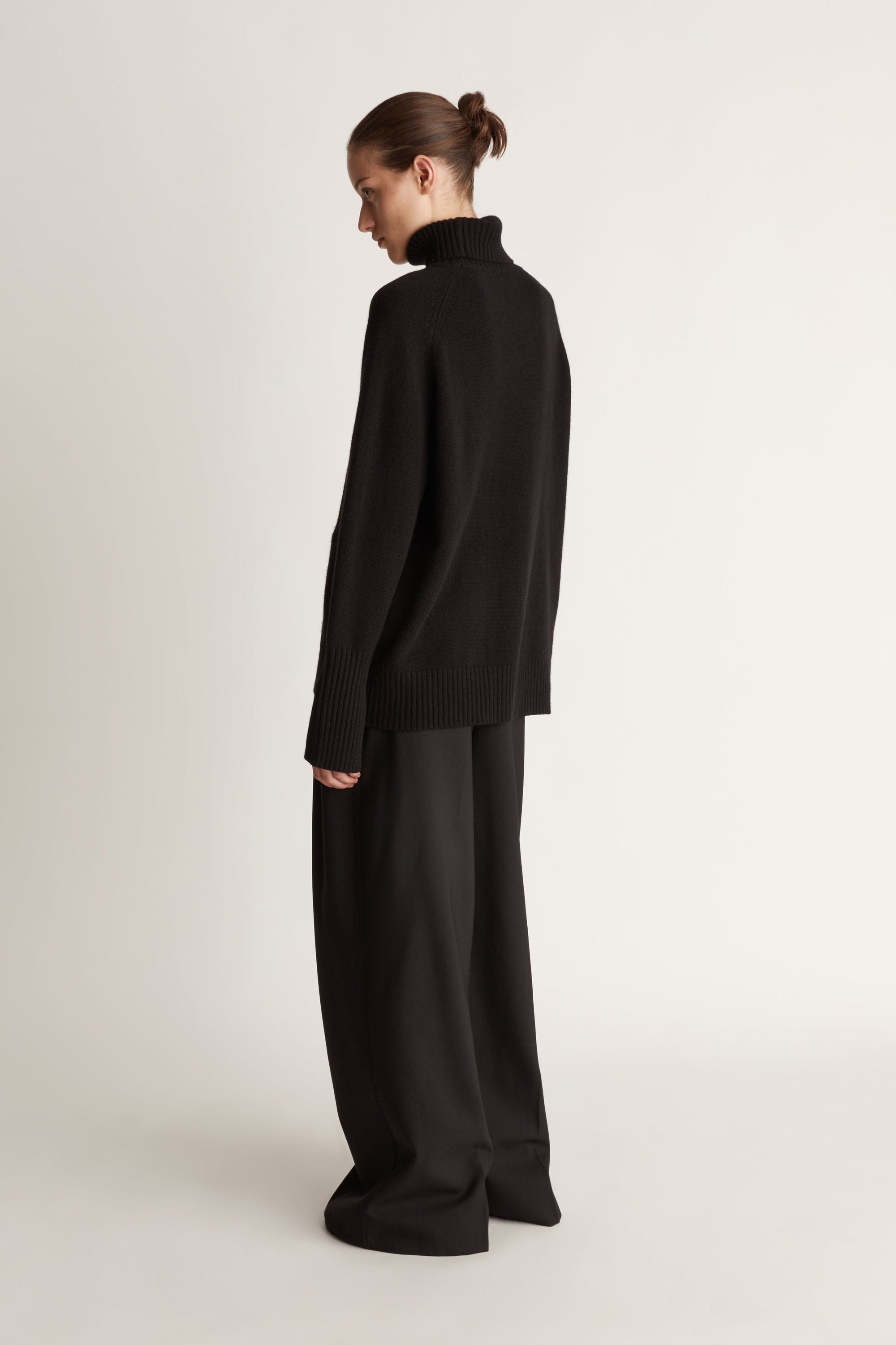 Cashmere Turtleneck in Black