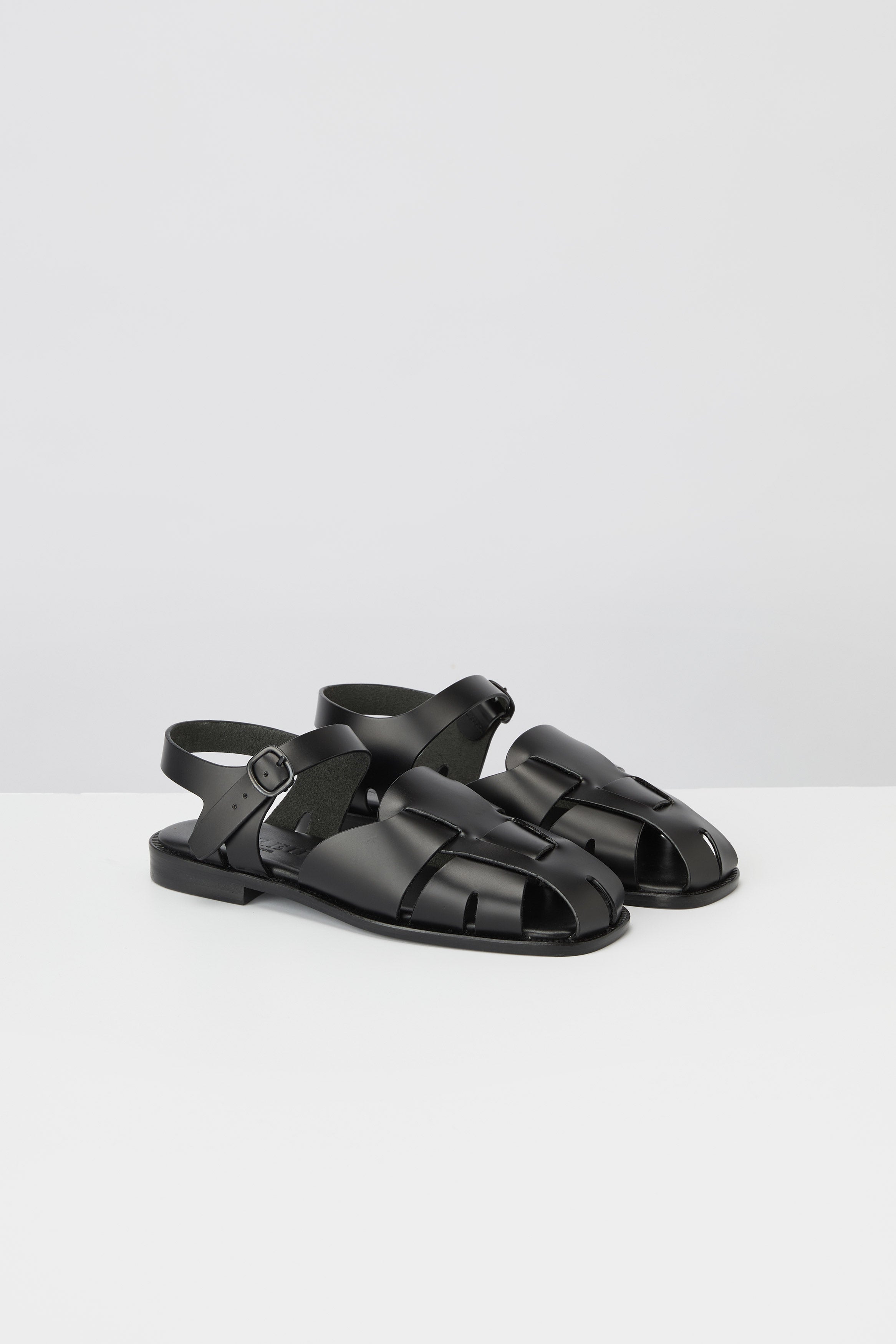 Hereu Pedra Closed-Toe Fisherman Sandal