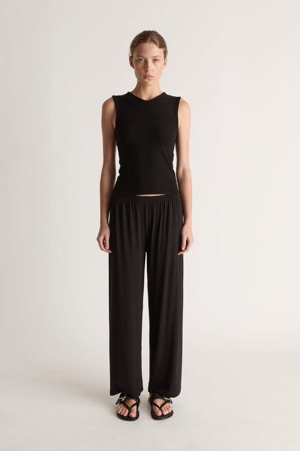 Recline Pant in Black