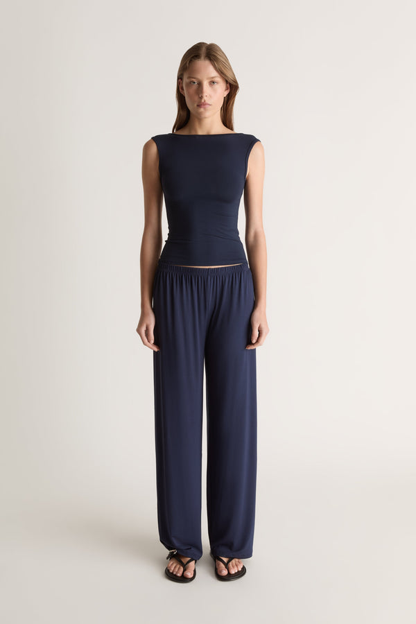 Recline Pant in Navy