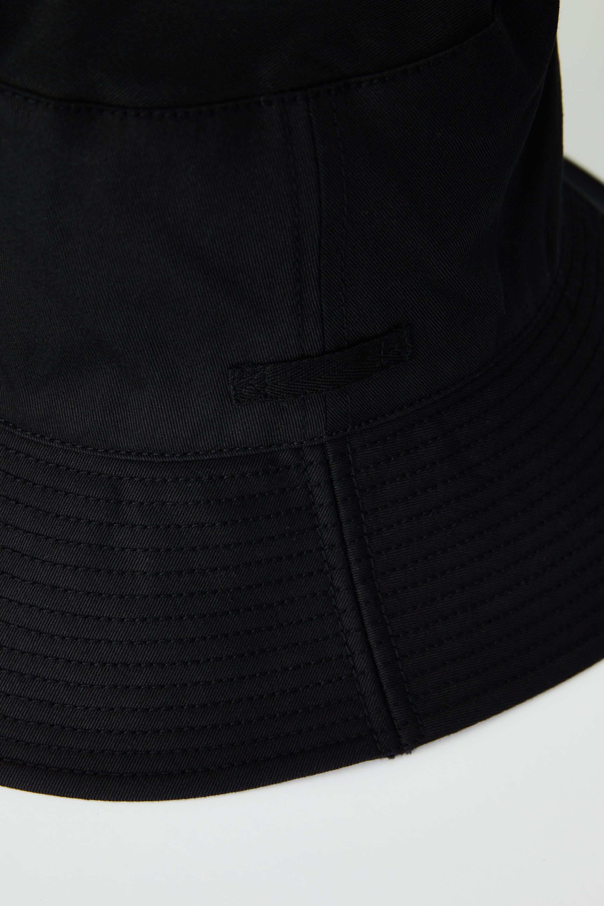  LM Workroom Hat in Black